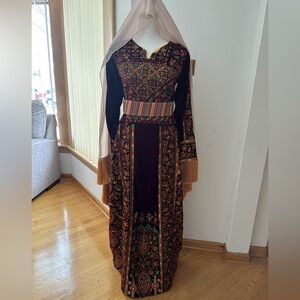 Elegant Multicolor Embroidered thoub